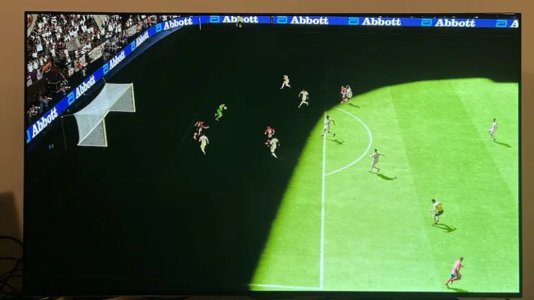 Brightness/Contrast Bug : Brightness drops after a set piece/goal